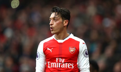 Mesut Özil has been unproductive for some time and conspiracy theorists have linked it to the impasse over his new contract at Arsenal.