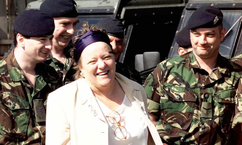 Mo Mowlam with soldiers from the Royal Irish guards in Belfast, 1998.
