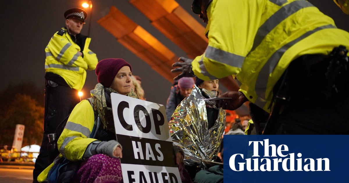 Manifestantes climáticos bloquean puentes de Londres después de que activistas fueran encarcelados