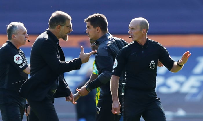 Slaven Bilic remonstrates with Mike Dean before being sent off.
