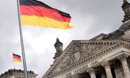 Bundestag flying German flag