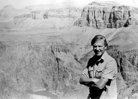 David Attenborough in the Grand Canyon, during the shooting of Life on Earth.
