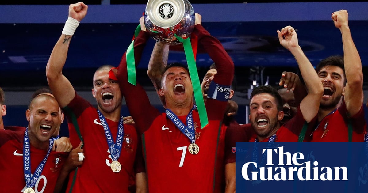 Portugal Beat France To Win Euro 16 Final With Eder S Extra Time Goal Euro 16 The Guardian Portugal Beat France To Win Euro 16 Final With Eder S Extra Time Goal Euro 16 The Guardian