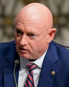Vaarassa: Yhdysvaltain demokraattisenaattori Mark Kelly.