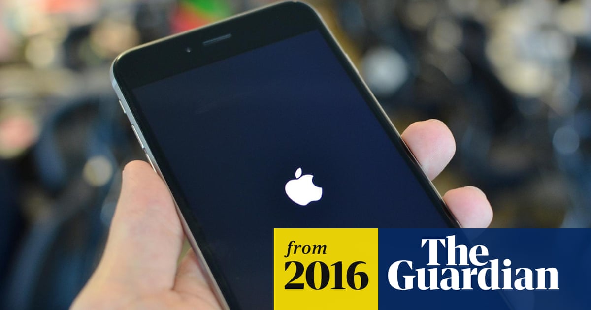 iOS flaw lets hackers access iPhones using an iMessage iOS flaw lets hackers access iPhones using an iMessage