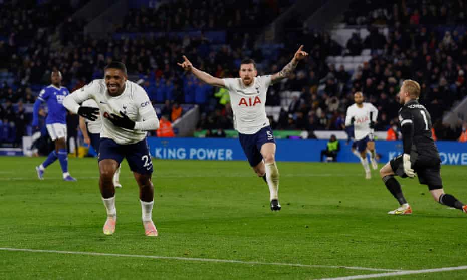 Bergwijn&#39;s injury-time double snatches Tottenham stunning win at Leicester  | Premier League | The Guardian