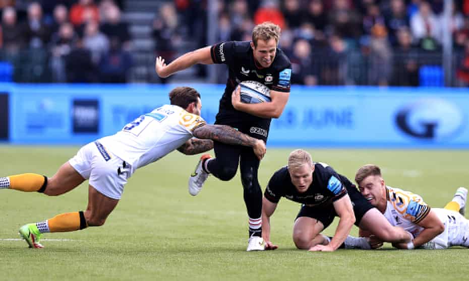Max Malins tries to break the tackle of Wasps’  Francois Hougaard in Saracens' one-sided victory at the StoneX Stadium.