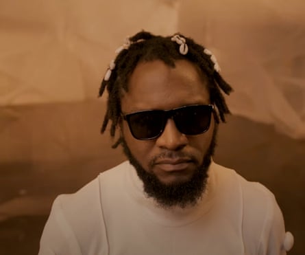 A still from Aamron’s video Nouveaux Dossiers