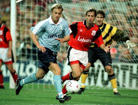 Nottingham Forest’s Ian Woan closes down Malmö’s Anders Andersson in their September 1995 Uefa Cup match at the City Ground.