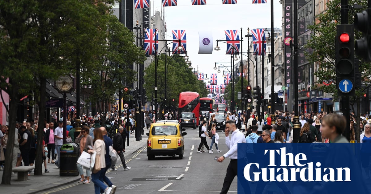 UK retailers given jubilee lift as high street footfall rises