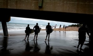 Surfers à Deerfield Beach, en Floride