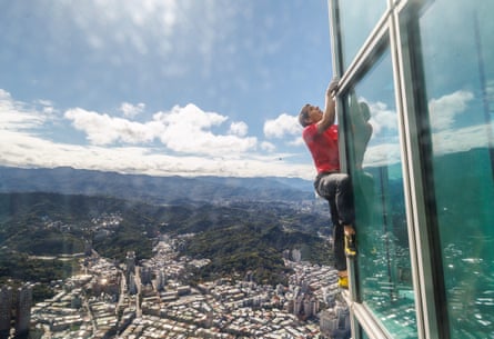 Alex Honnold in Skyscraper Live.