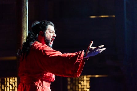 Azerbaijani tenor Yusif Eyvazov sings Nessun Dorma as Calaf