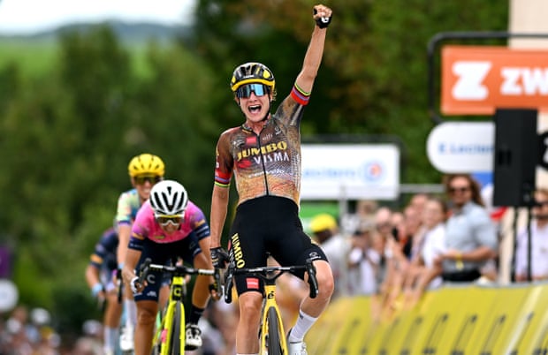 Marianne Vos wins the second stage of the Tour de France Femmes.