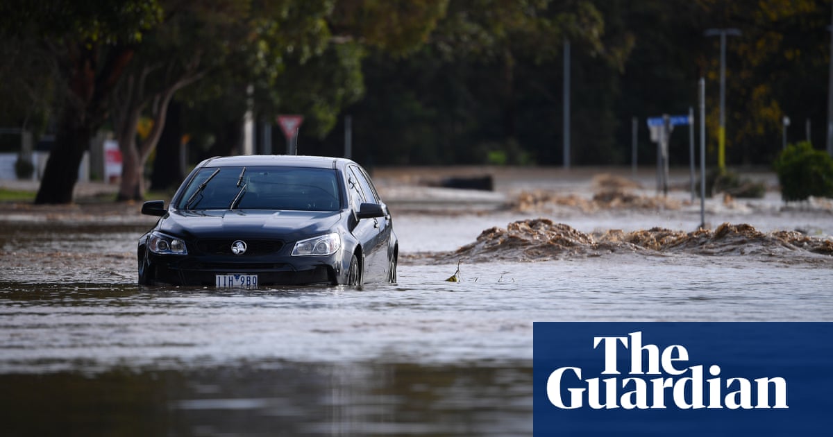 Major flooding in Victoria leaves tens of thousands without power or telecommunications - The Guardian