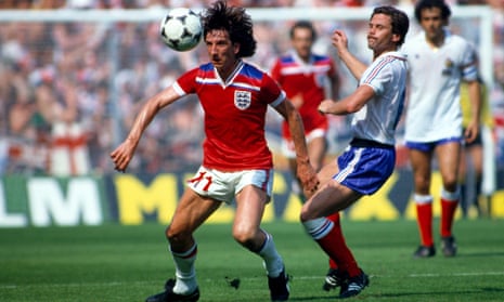 Paul Mariner brings the ball under control when representing England against France at the 1982 World Cup