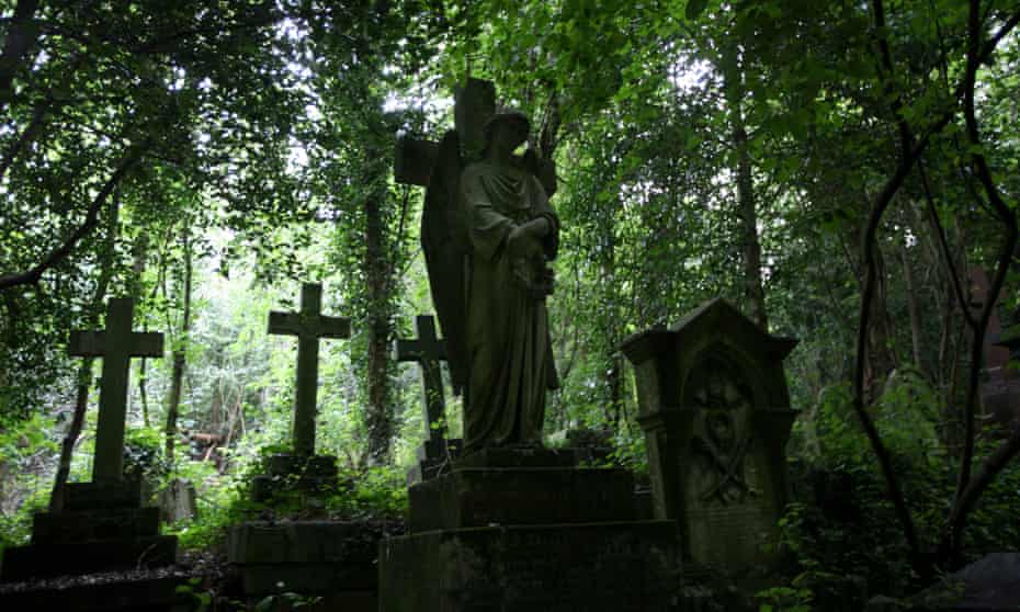 Highgate cemetery, London.