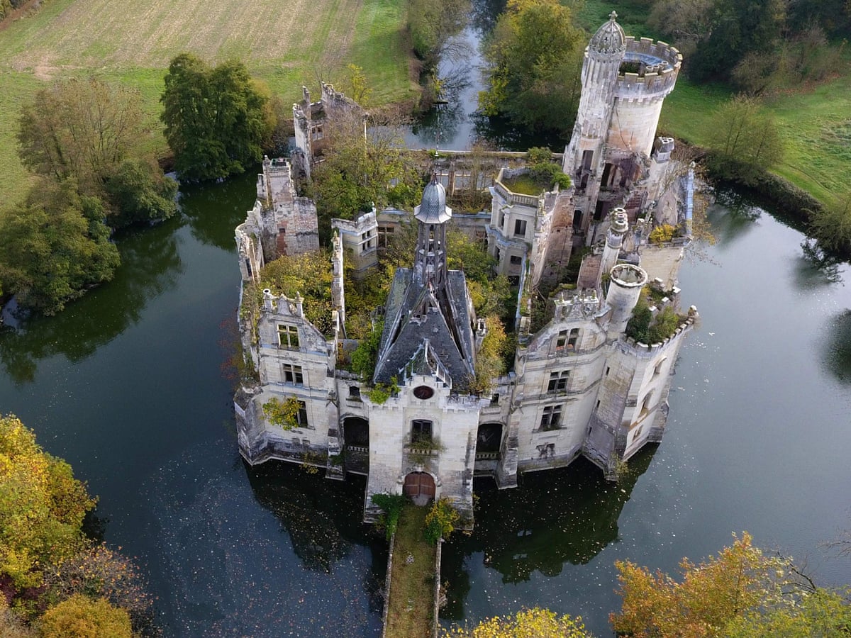 La Mothe Chandeniers The French Chateau Now With 7 400 Owners France The Guardian La Mothe Chandeniers The French Chateau Now With 7 400 Owners France The Guardian
