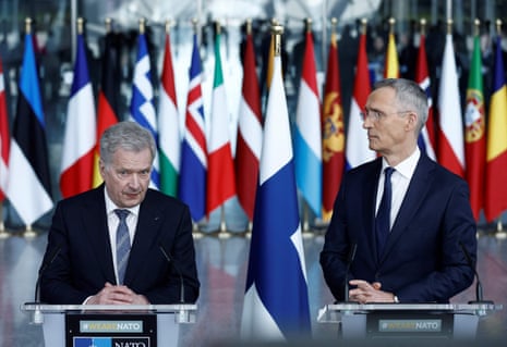 Finland's President Sauli Niinisto (L) and Nato Secretary General Jens Stoltenberg give a press conference in Brussels.