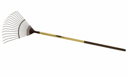 Spear and Jackson Flexo Lawn Rake, £19.50