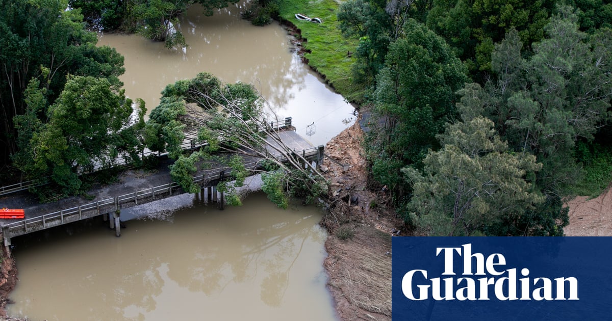 Flooded NSW communities call on government to fund more resilient roads