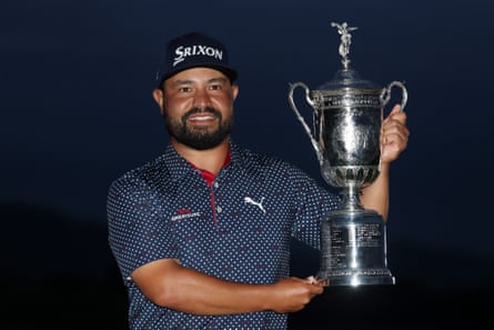 JJ Spaun poses with the US Open trophy