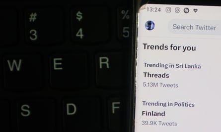 A guia de tendências do Twitter usada para destacar os chamados termos 'canônicos'.