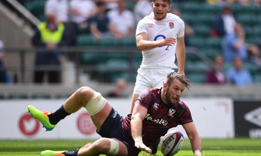 Cam Dolan scores for the United States after taking down a kick from England's Harry Randall