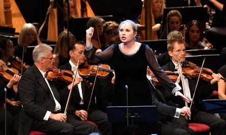 Elena Maximova with the BBC Symphony Orchestra, conducted by Semyon Bychkov
