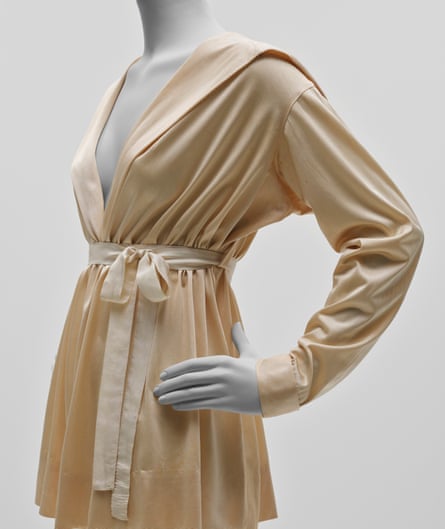 Perfectamente chic: blusa de seda Marinière de Chanel, de su colección de 1916.
