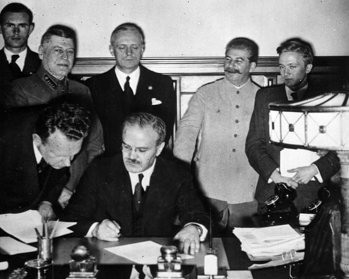 Trump and Putin are threatening to carve up Europe between them. Suddenly, it all feels a bit 1939 | Simon Tisdall