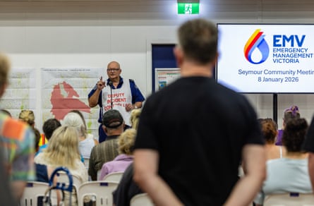 Longwood bushfire deputy incident controller Greg Murphy at a community meeting