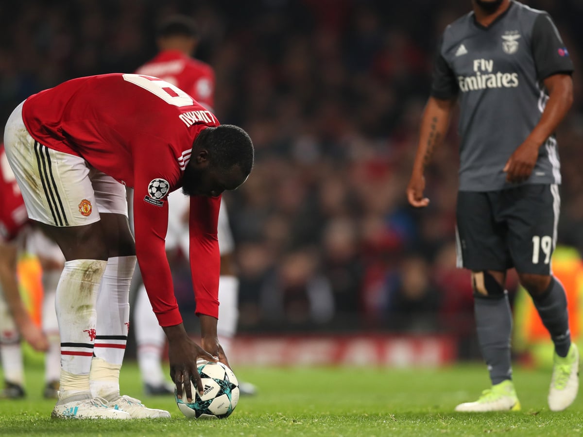 mourinho defends lukaku penalty snub in manchester united s benfica win champions league the guardian mourinho defends lukaku penalty snub in manchester united s benfica win champions league the guardian