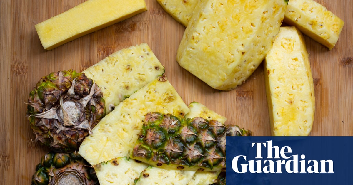 English Breakfast Society recommends swapping tomato for pineapple
