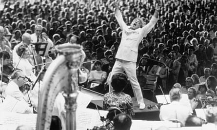 That Mahler feeling … Leonard Bernstein conducting the Boston Symphony Orchestra at Tanglewood in 1970.