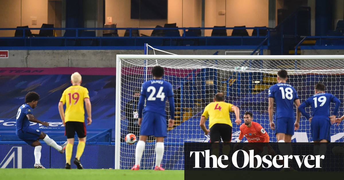 Olivier Giroud puts Chelsea on path to comfortable win over Watford