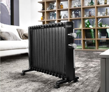 A product photo of a DeLonghi HMP1500 space heater