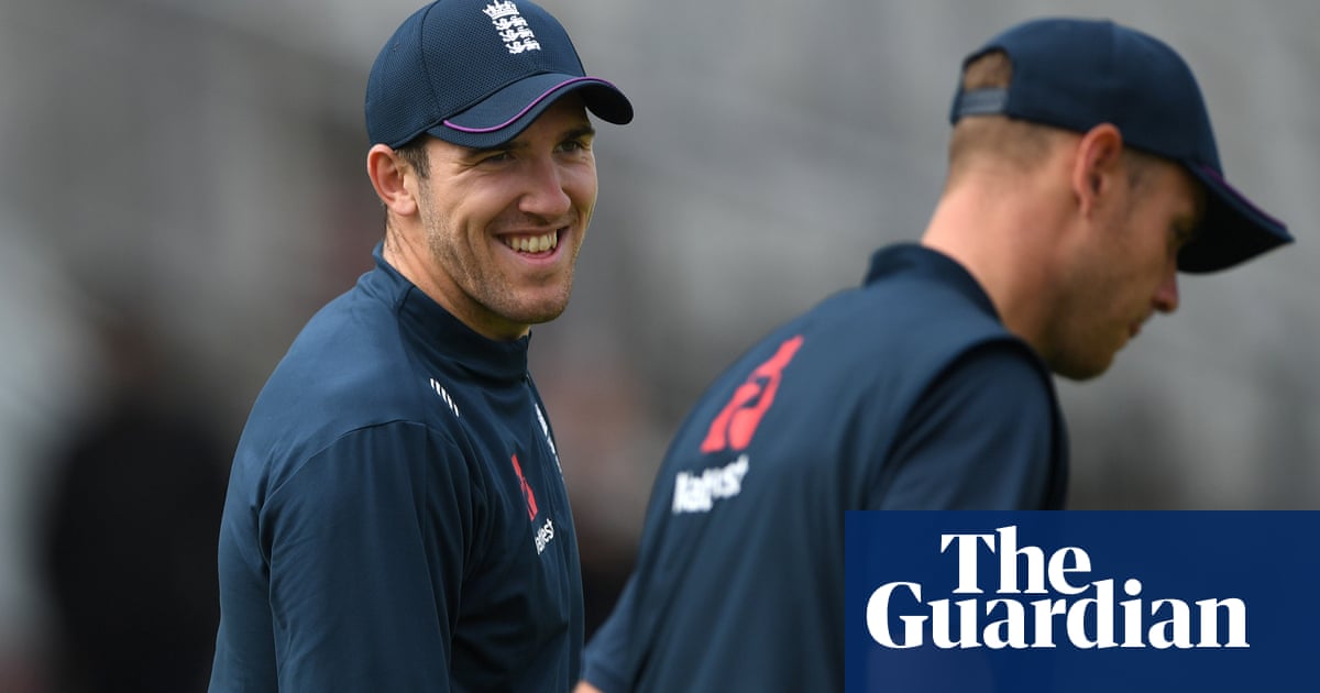 England call up Craig Overton but need more runs from their batsmen