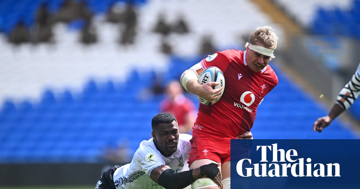 Jac Morgan in action for Wales against Fiji