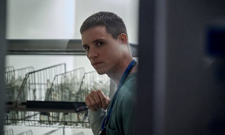 Eddie Redmayne dans La bonne infirmière