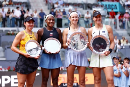 Beatriz Haddad Maia (right) next to Victoria Azarenka, alongside Jessica Pegula (left) and Coco Gauff after the women’s doubles final in Madrid.