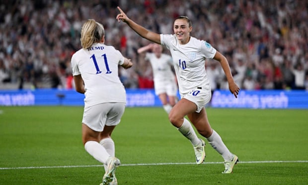 Georgia Stanway de Inglaterra celebró su increíble gol contra España