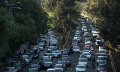 Dozens of cars stuck in a traffic jam in Mexico City in April 2016. New projects like Mapaton CDMX use crowdsourcing to improve traffic systems by asking riders of the city’s 29,000 microbuses to enter GPS data into a shared database. 