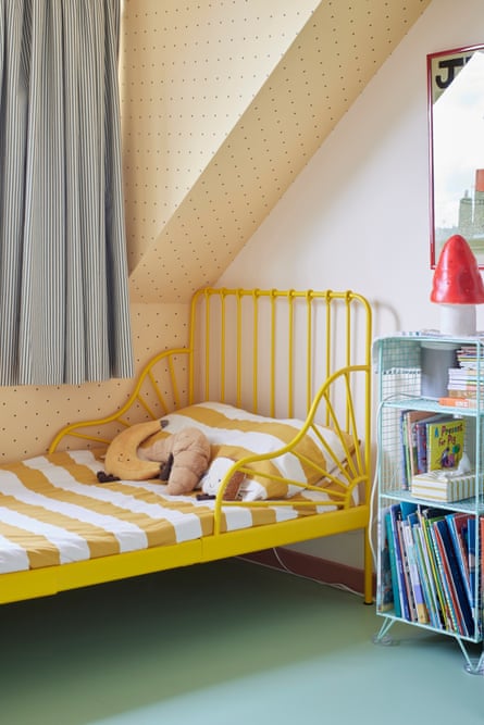 Amarelo claro: um dos quartos dos filhos – o casal tem três filhos.