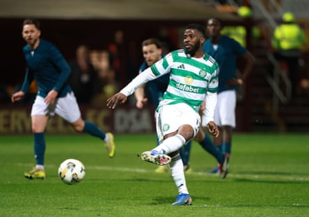 Kelechi Iheanacho scores the controversial penalty that will give Celtic the edge in Saturday’s title decider.