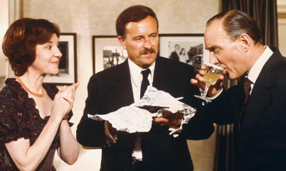 Alec McCowen, centre, as Chief Inspector Oxford in Hitchcock’s 1972 film Frenzy.