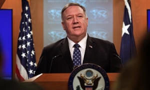 Mike Pompeo phát biểu trong cuộc họp báo tại Bộ Ngoại giao