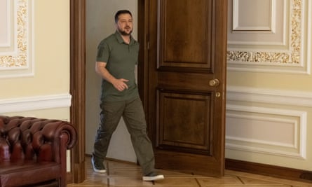 Ukraine’s president, Volodymyr Zelenskiy, wearing trainers.