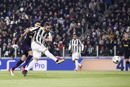 Gonzalo Higuaín exhibits poise and precision to fire Juventus into a second-minute lead.