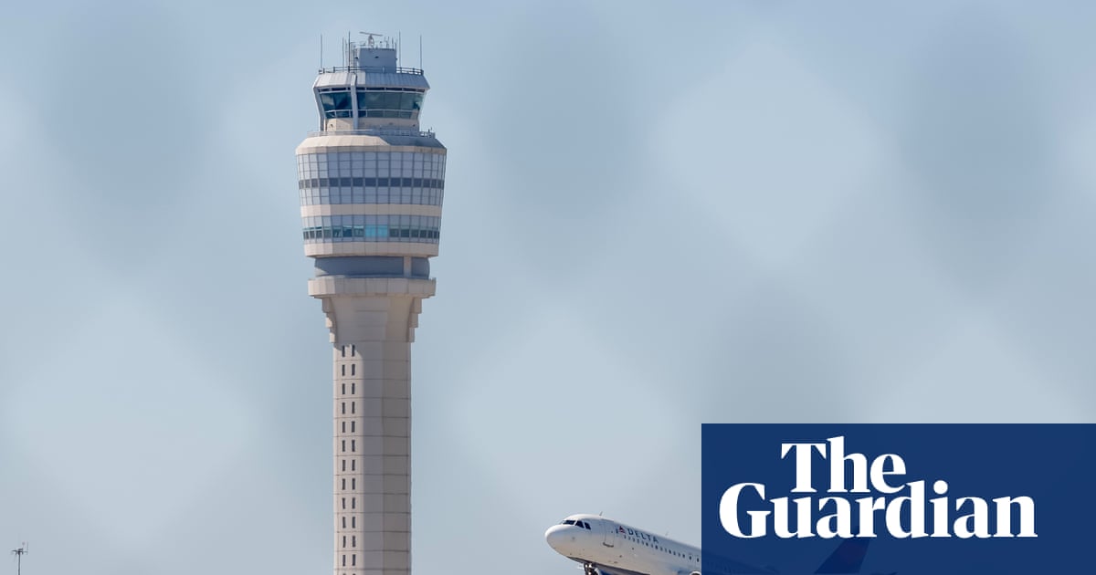 Air traffic controllers receive $0 paychecks as government shutdown stretches